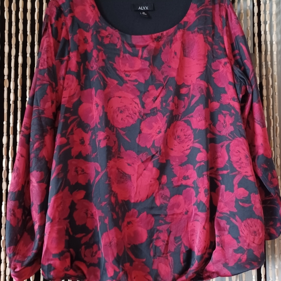 Silky top - Picture 2 of 3